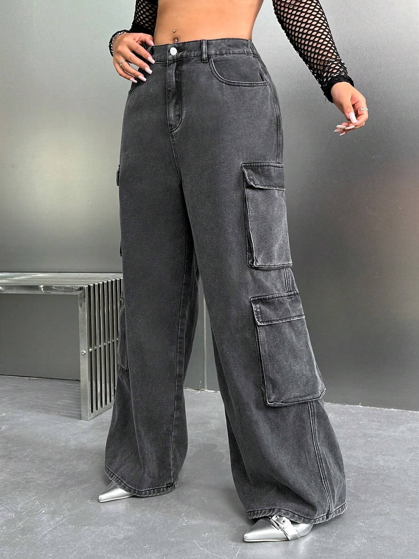 Womens Y2K Black Cargo Jeans