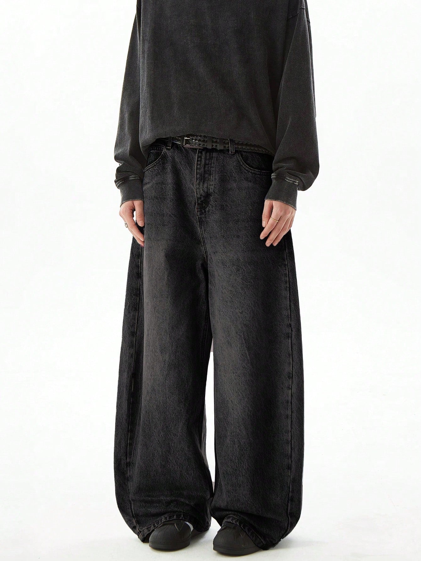 Loose Fit Baggy Jeans