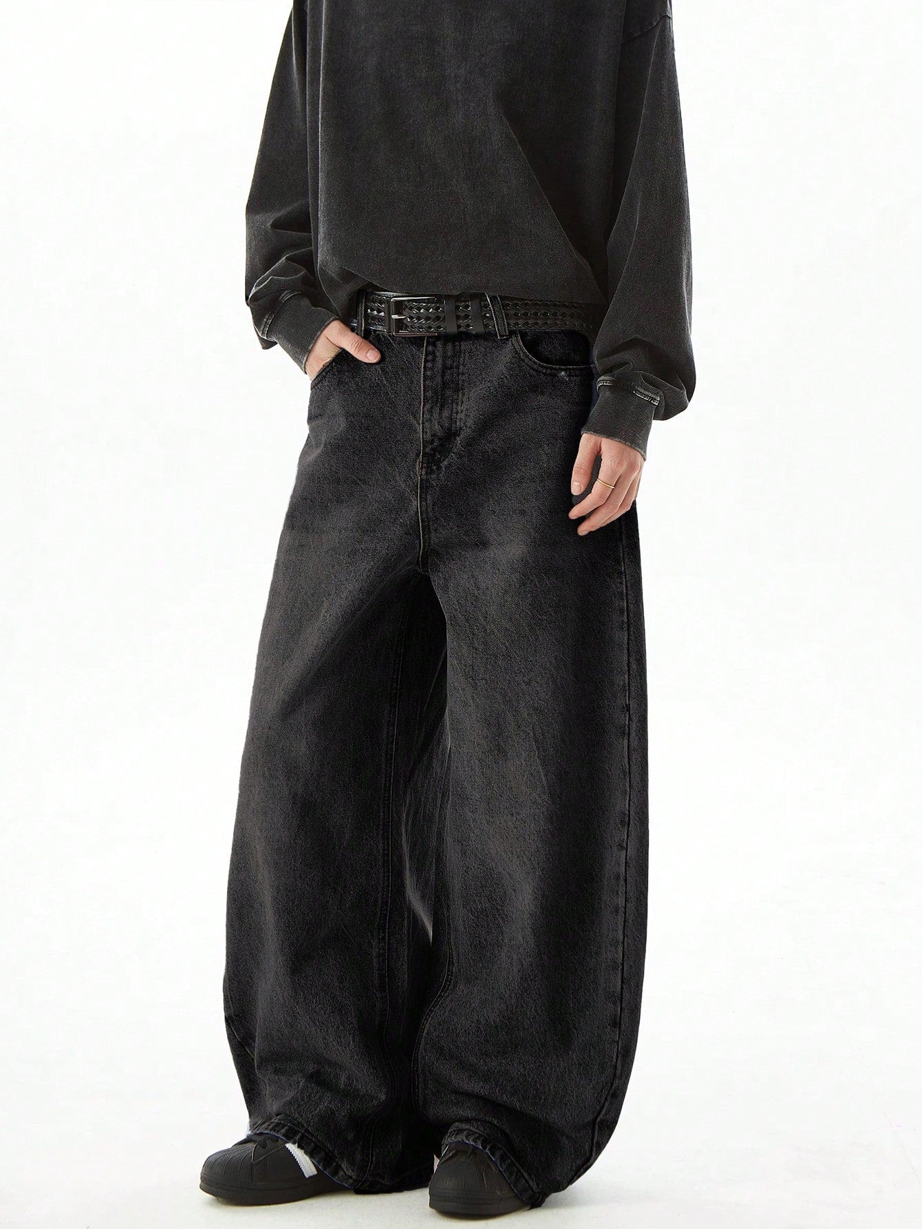 Loose Fit Baggy Jeans