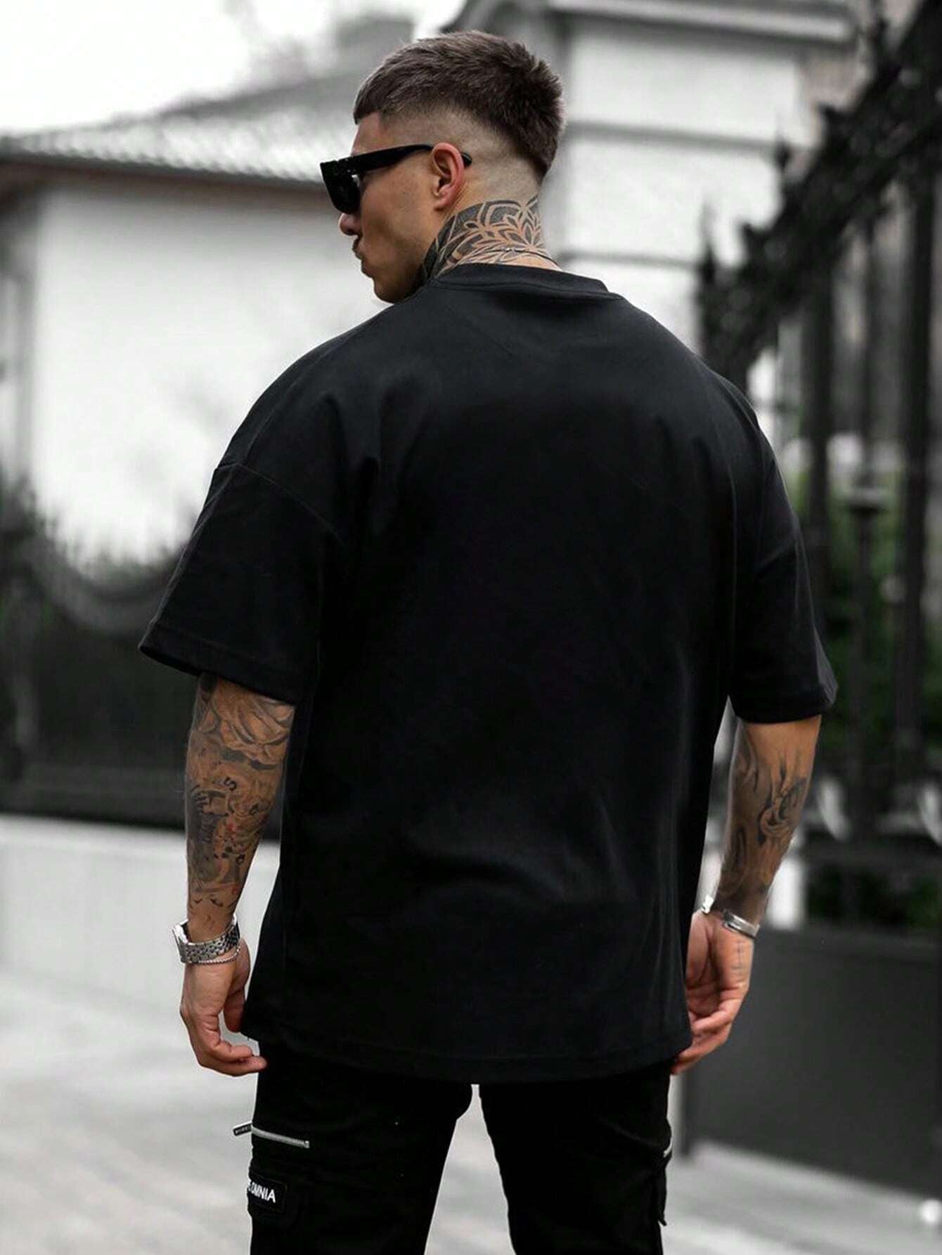 Men Letter Graphic Drop Shoulder Tee