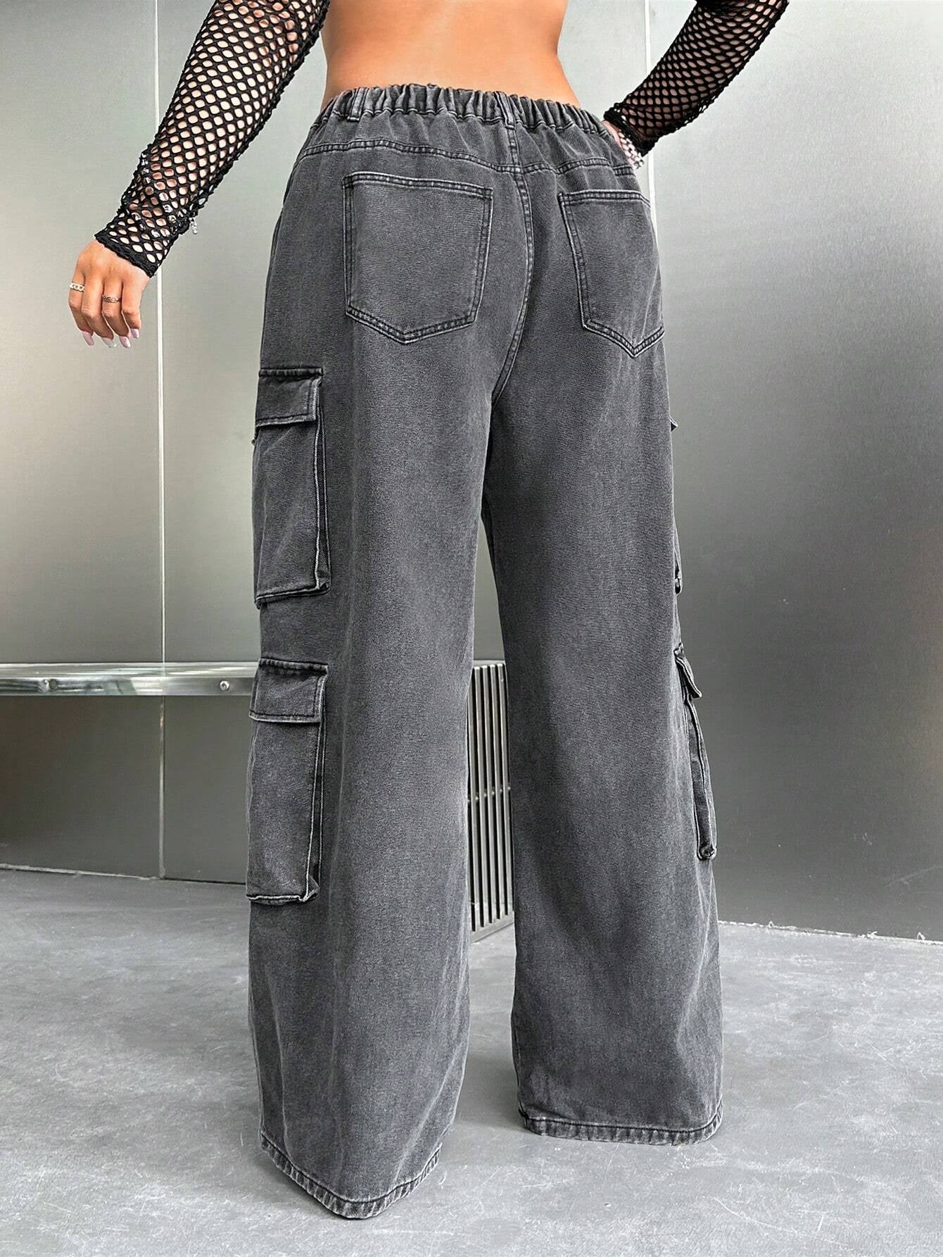 Womens Y2K Black Cargo Jeans